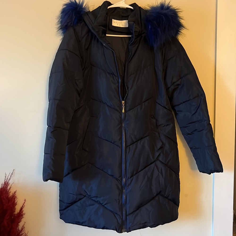 Long navy blue bubble coat with fur hoodie - Picture 3 of 6